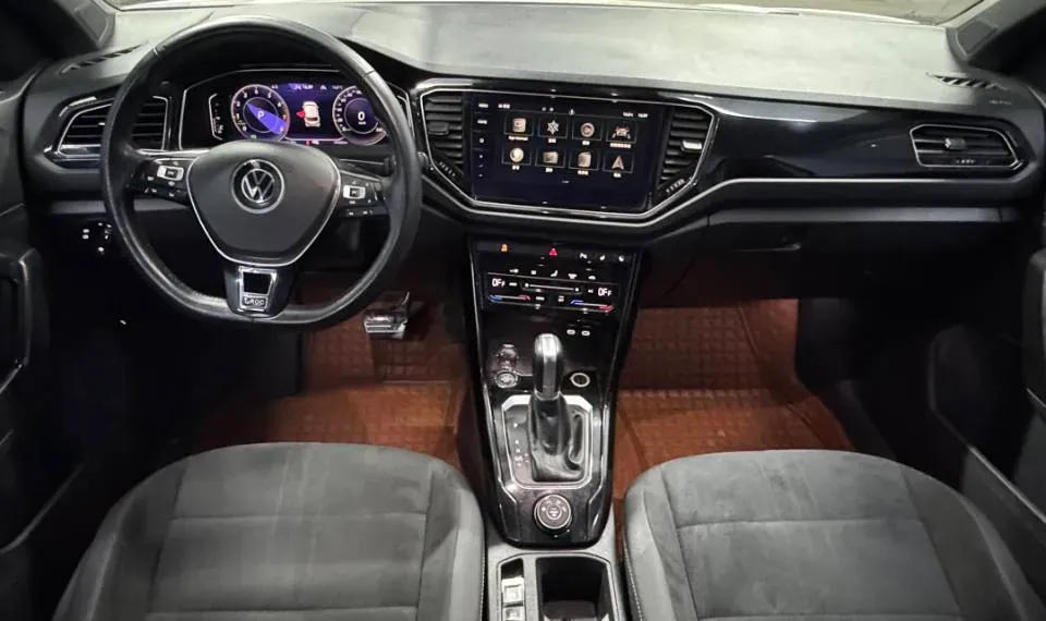 2021 Volkswagen T-Roc 1.4T 150HP L4 7DCT,autocango,china used car exporter,china ev exporter,chinese used car exporter,chinese used ev exporter