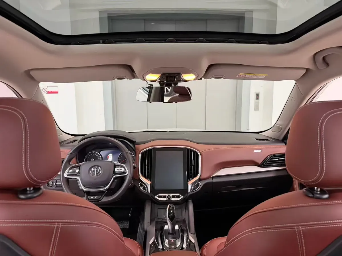 2018 Brilliance Auto V7 1.6T 204HP L4 7DCT,autocango,china used car exporter,china ev exporter,chinese used car exporter,chinese used ev exporter