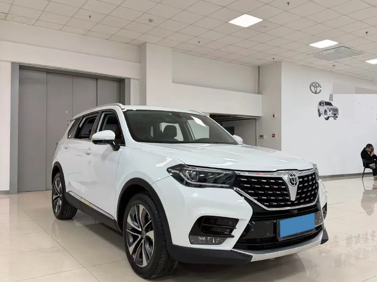 2018 Brilliance Auto V7 1.6T 204HP L4 7DCT,autocango,china used car exporter,china ev exporter,chinese used car exporter,chinese used ev exporter