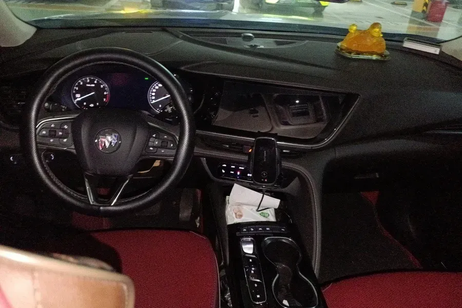2022 Buick EnvisionPlus 2.0T 237HP L4 9AT,autocango,china used car exporter,china ev exporter,chinese used car exporter,chinese used ev exporter