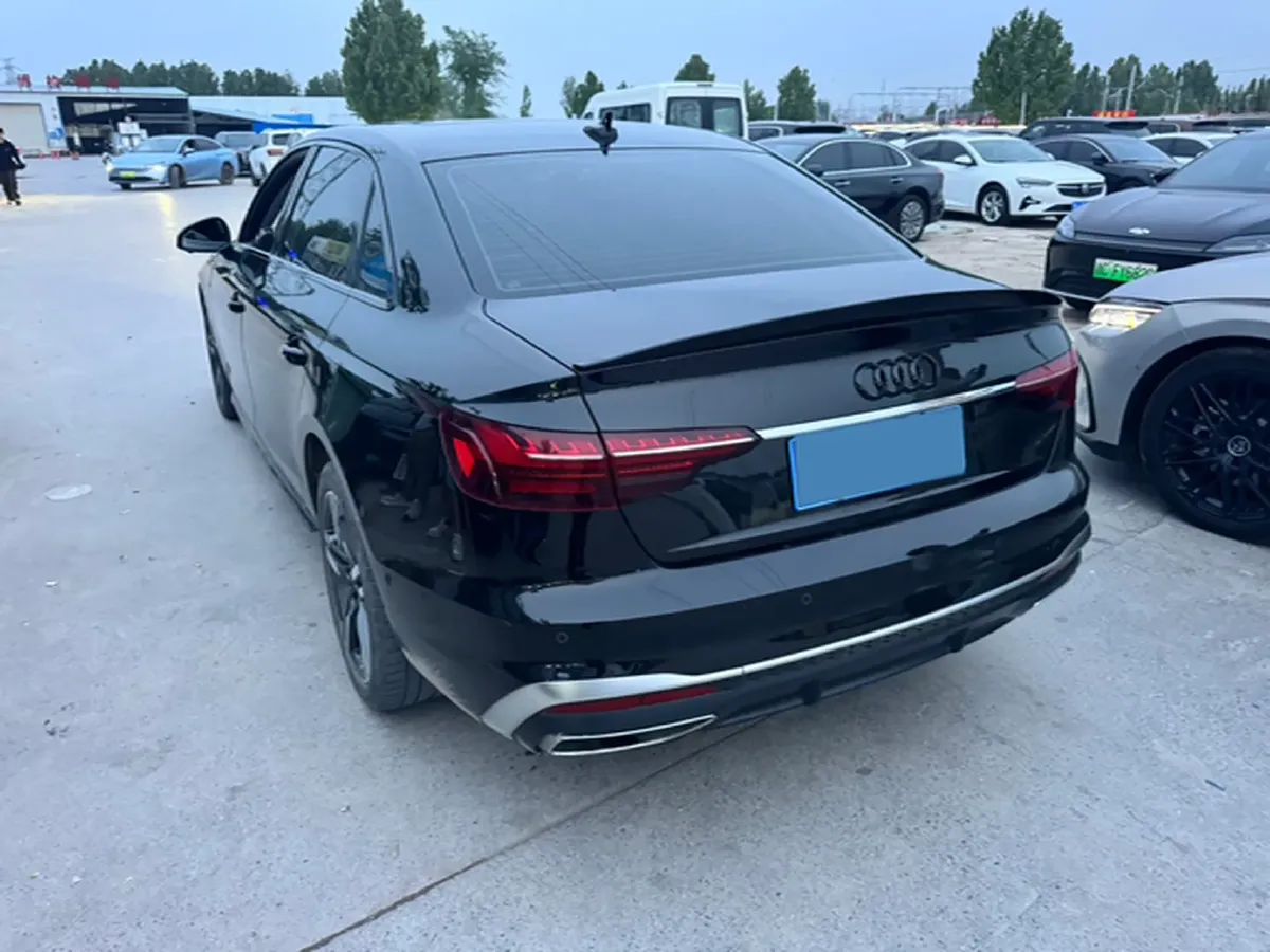 2020 Audi A4L 2.0T 190HP L4 7DCT,autocango,china used car exporter,china ev exporter,chinese used car exporter,chinese used ev exporter