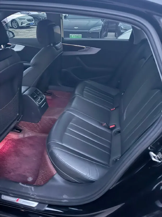 2020 Audi A4L 2.0T 190HP L4 7DCT,autocango,china used car exporter,china ev exporter,chinese used car exporter,chinese used ev exporter