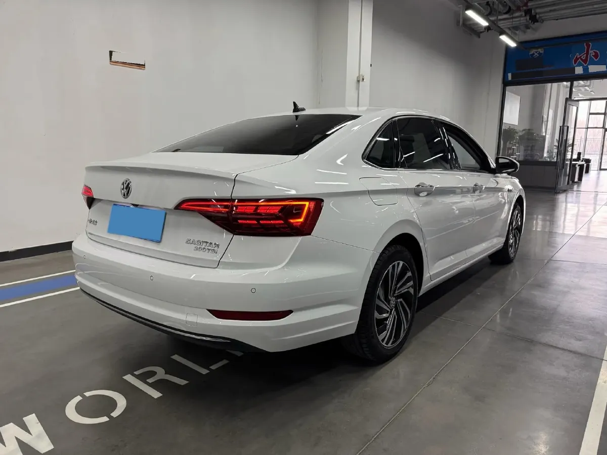 2006 Volkswagen Sagitar 1.6L 100HP L4 5MT,autocango,china used car exporter,china ev exporter,chinese used car exporter,chinese used ev exporter