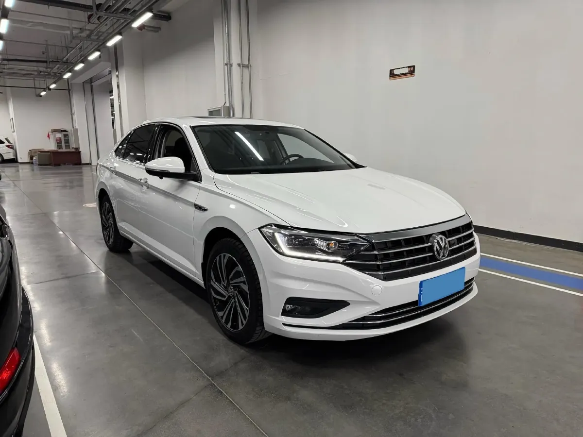 2006 Volkswagen Sagitar 1.6L 100HP L4 5MT,autocango,china used car exporter,china ev exporter,chinese used car exporter,chinese used ev exporter