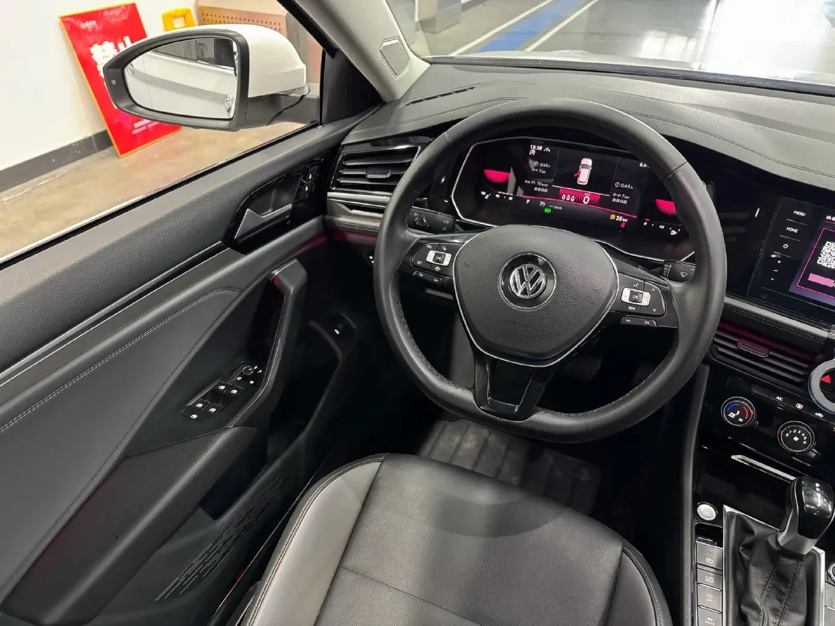 2006 Volkswagen Sagitar 1.6L 100HP L4 5MT,autocango,china used car exporter,china ev exporter,chinese used car exporter,chinese used ev exporter