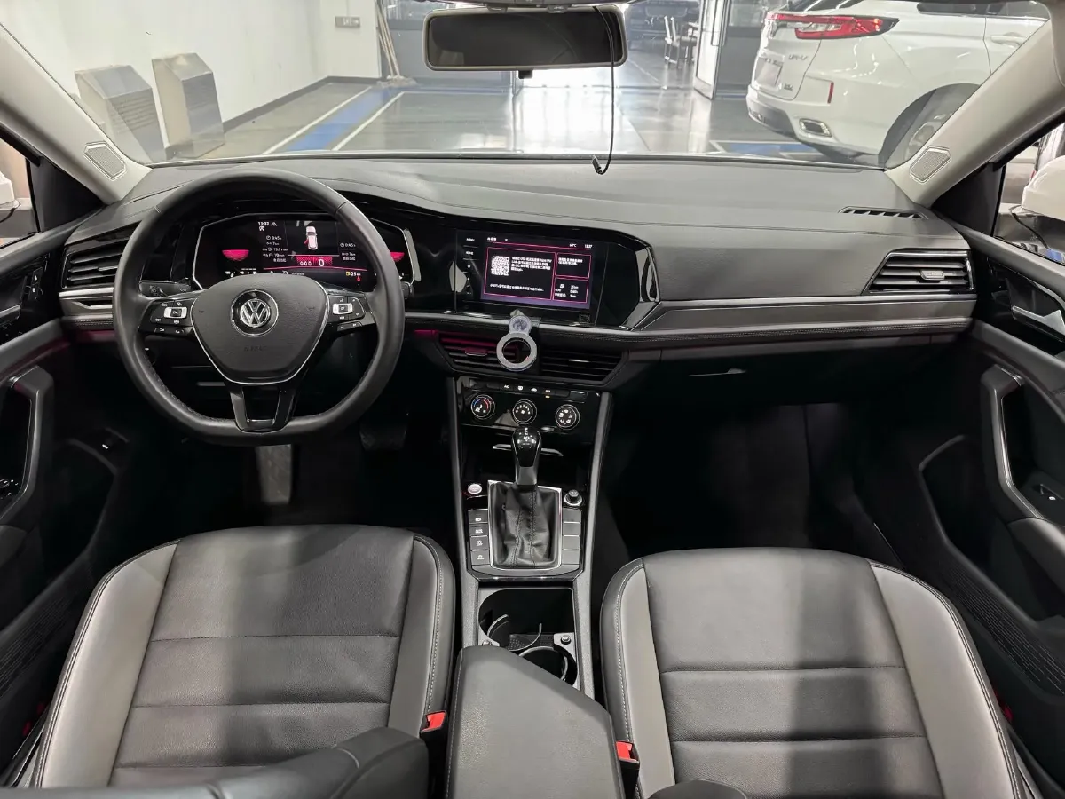 2006 Volkswagen Sagitar 1.6L 100HP L4 5MT,autocango,china used car exporter,china ev exporter,chinese used car exporter,chinese used ev exporter