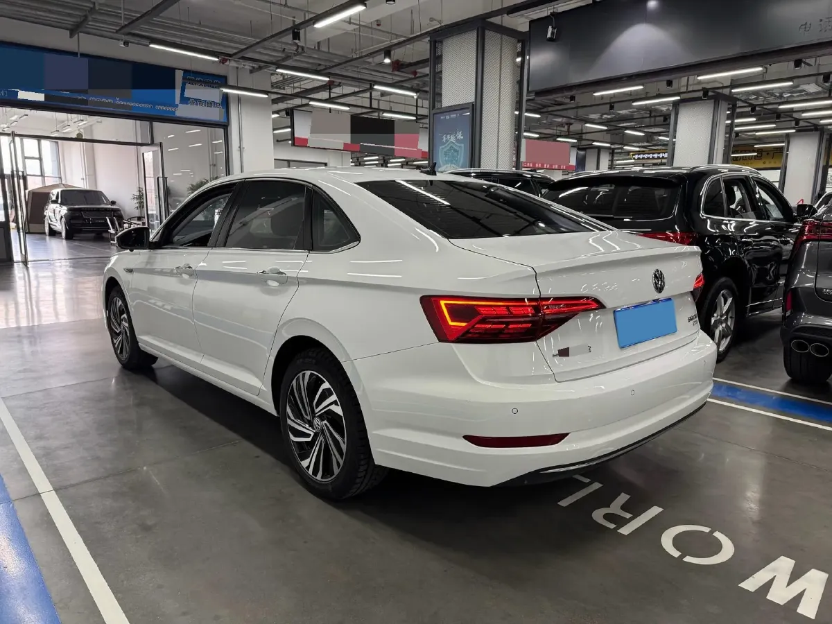 2006 Volkswagen Sagitar 1.6L 100HP L4 5MT,autocango,china used car exporter,china ev exporter,chinese used car exporter,chinese used ev exporter