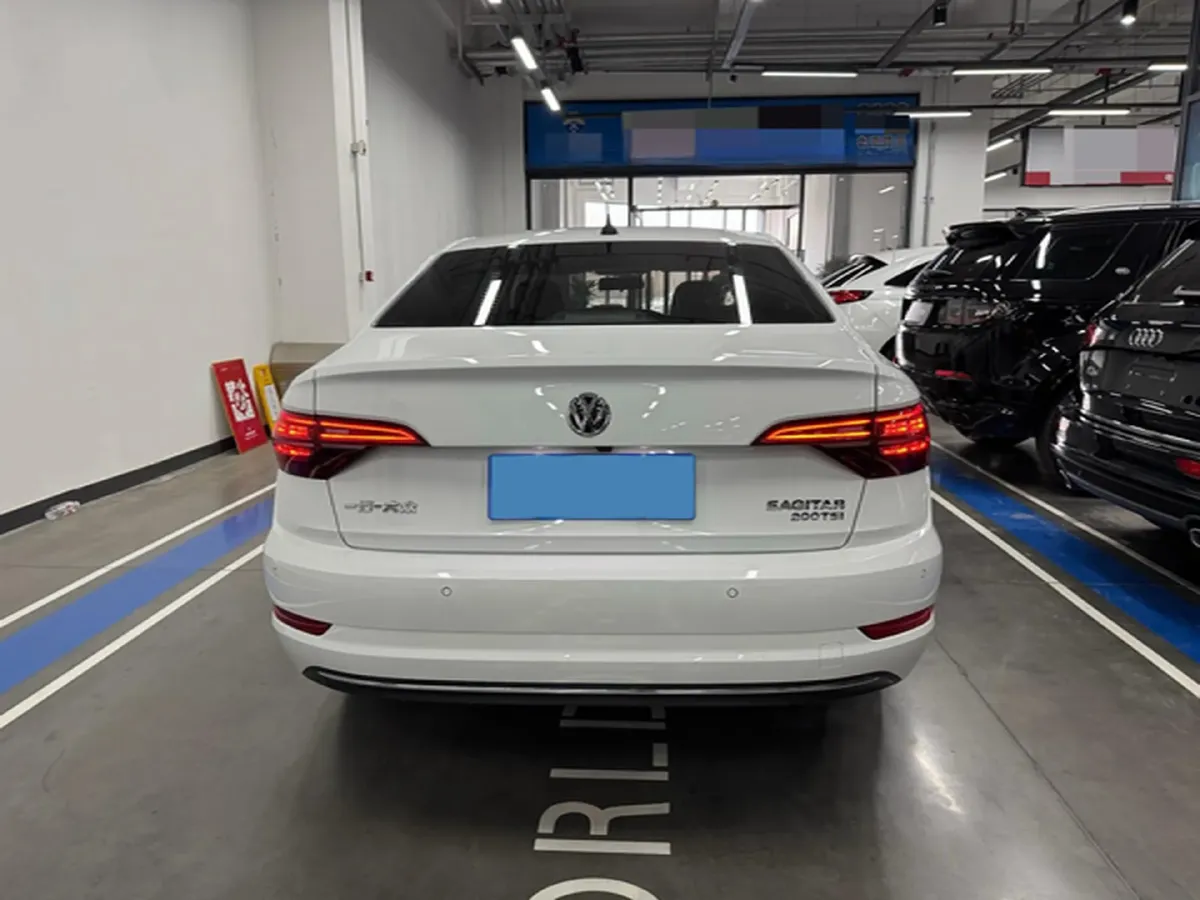 2006 Volkswagen Sagitar 1.6L 100HP L4 5MT,autocango,china used car exporter,china ev exporter,chinese used car exporter,chinese used ev exporter