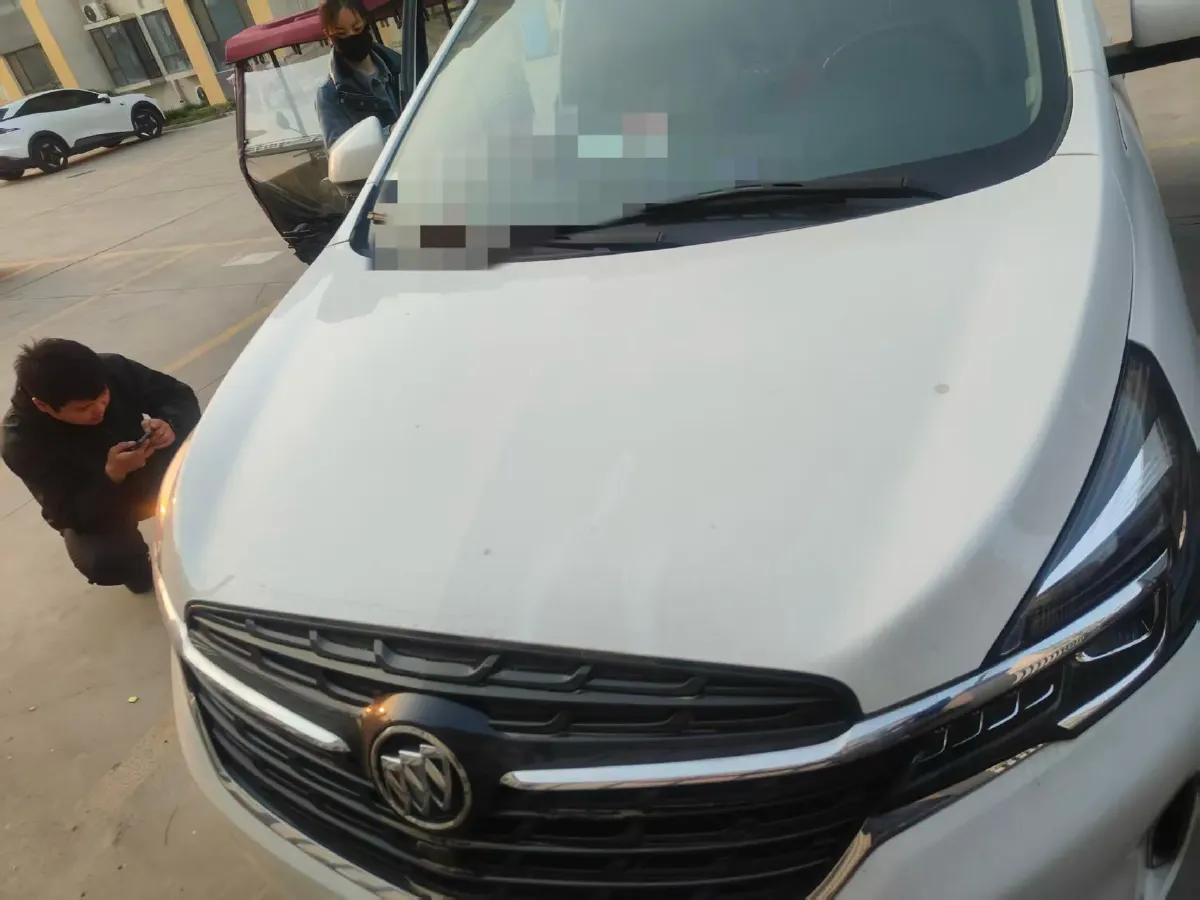 2022 Buick GL8 2.0T 237HP L4 9AT,autocango,china used car exporter,china ev exporter,chinese used car exporter,chinese used ev exporter