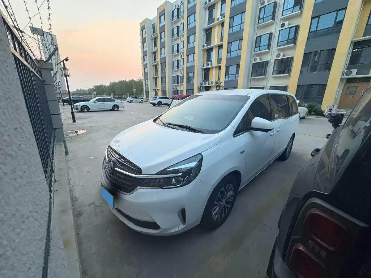 2022 Buick GL8 2.0T 237HP L4 9AT,autocango,china used car exporter,china ev exporter,chinese used car exporter,chinese used ev exporter