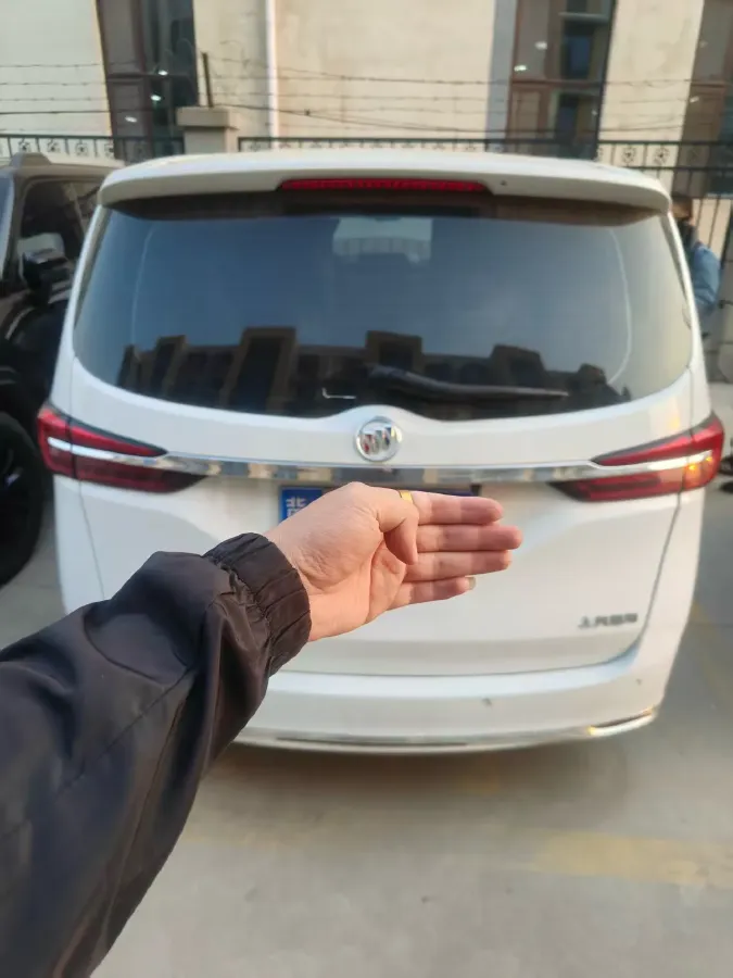 2022 Buick GL8 2.0T 237HP L4 9AT,autocango,china used car exporter,china ev exporter,chinese used car exporter,chinese used ev exporter