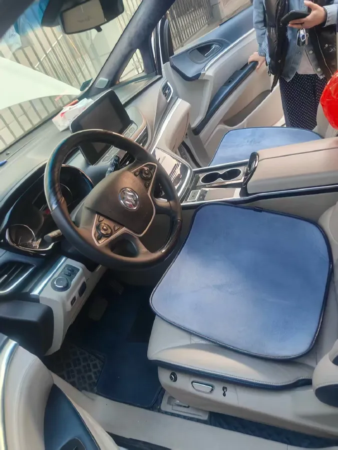 2022 Buick GL8 2.0T 237HP L4 9AT,autocango,china used car exporter,china ev exporter,chinese used car exporter,chinese used ev exporter