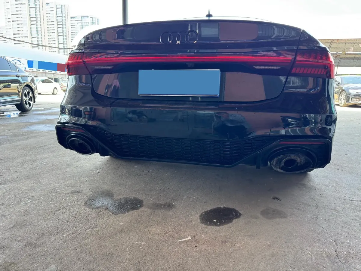 2022 Audi A7L 2.0T 245HP L4 7DCT,autocango,china used car exporter,china ev exporter,chinese used car exporter,chinese used ev exporter