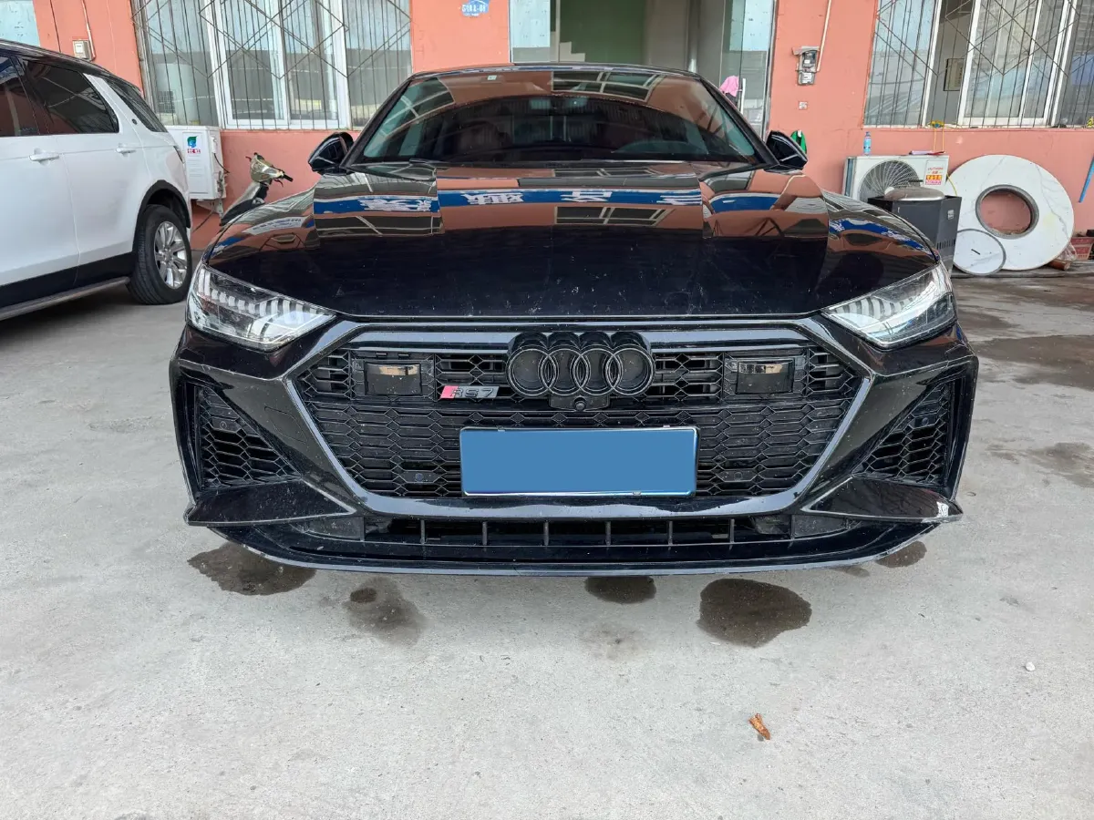2022 Audi A7L 2.0T 245HP L4 7DCT,autocango,china used car exporter,china ev exporter,chinese used car exporter,chinese used ev exporter