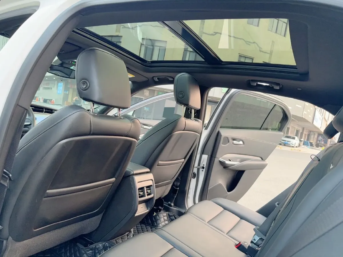 2021 Cadillac XT4 2.0T 237HP L4 9AT,autocango,china used car exporter,china ev exporter,chinese used car exporter,chinese used ev exporter