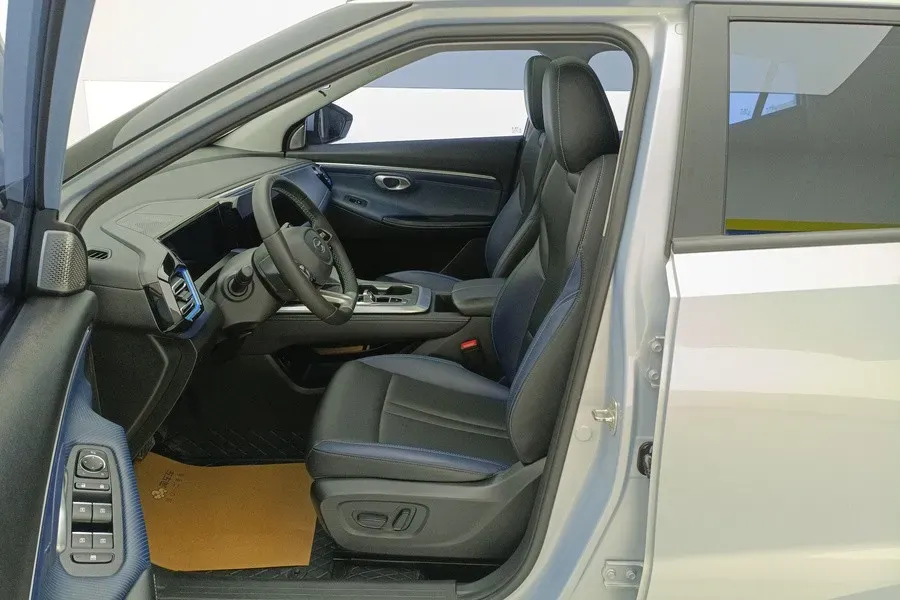 2023 GAC Trumpchi GS3 1.5T 177HP L4 7DCT,autocango,china used car exporter,china ev exporter,chinese used car exporter,chinese used ev exporter