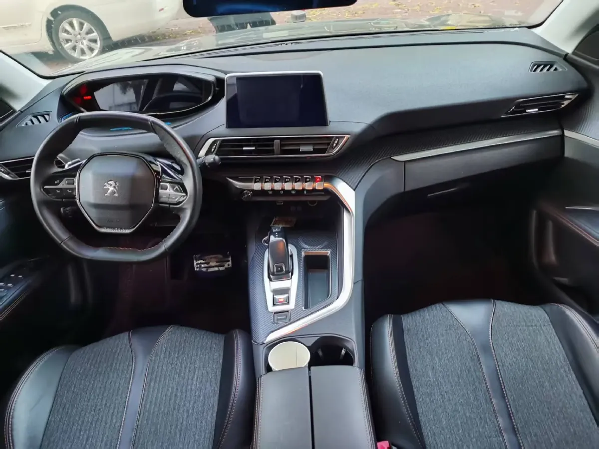 2017 Peugeot 5008 1.6T 167HP L4 6AT,autocango,china used car exporter,china ev exporter,chinese used car exporter,chinese used ev exporter