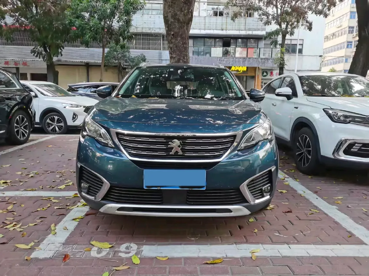 2017 Peugeot 5008 1.6T 167HP L4 6AT,autocango,china used car exporter,china ev exporter,chinese used car exporter,chinese used ev exporter