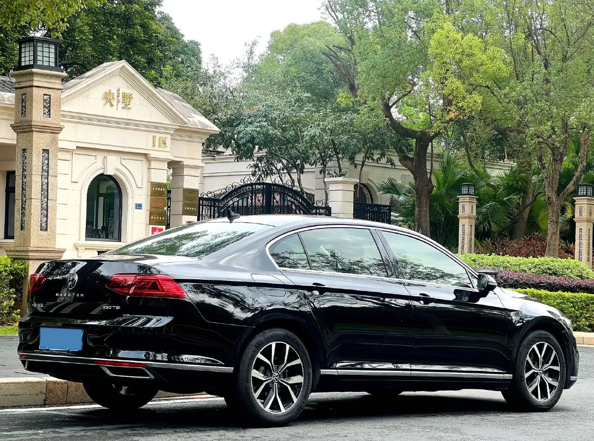 2020 Volkswagen Magotan 2.0T 186HP L4 7DCT,autocango,china used car exporter,china ev exporter,chinese used car exporter,chinese used ev exporter