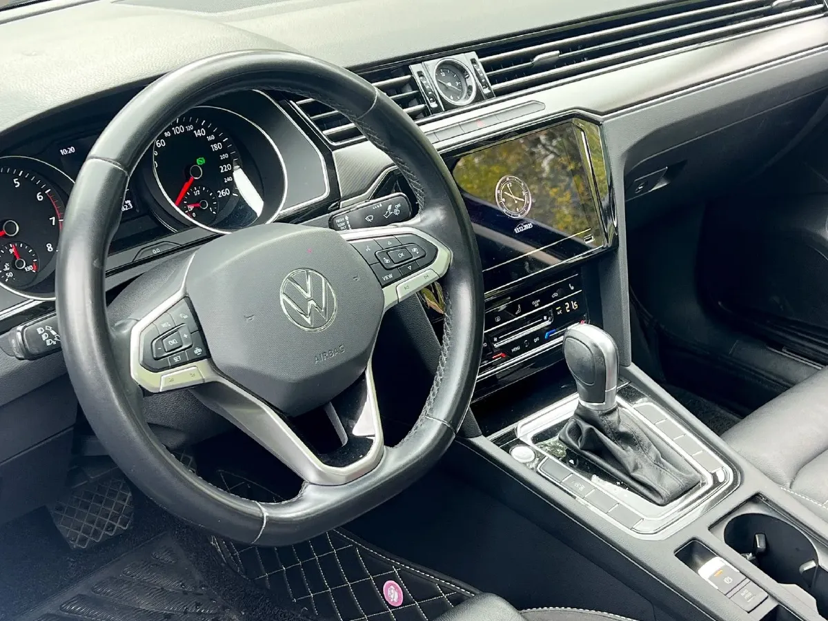 2020 Volkswagen Magotan 2.0T 186HP L4 7DCT,autocango,china used car exporter,china ev exporter,chinese used car exporter,chinese used ev exporter