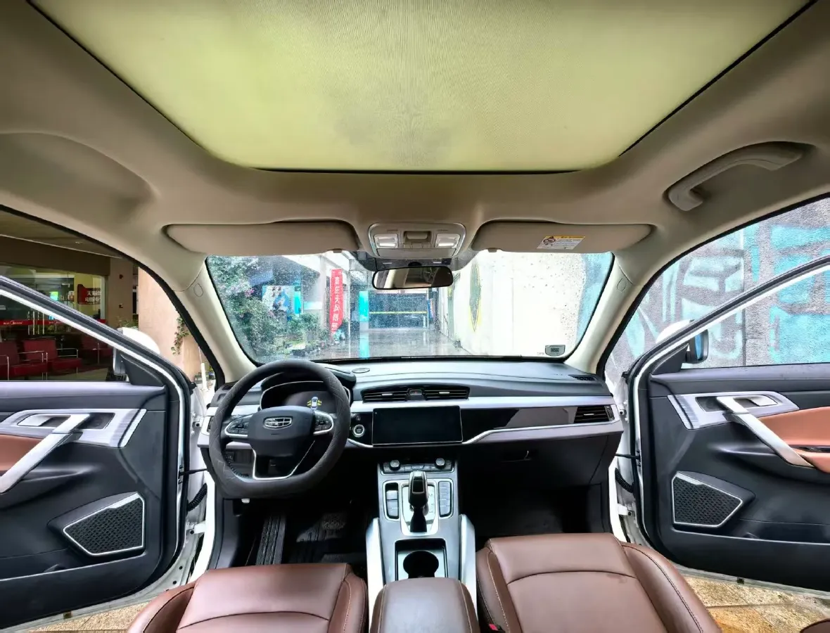 2021 Ford Escort 1.5L 122HP L3 6AT,autocango,china used car exporter,china ev exporter,chinese used car exporter,chinese used ev exporter