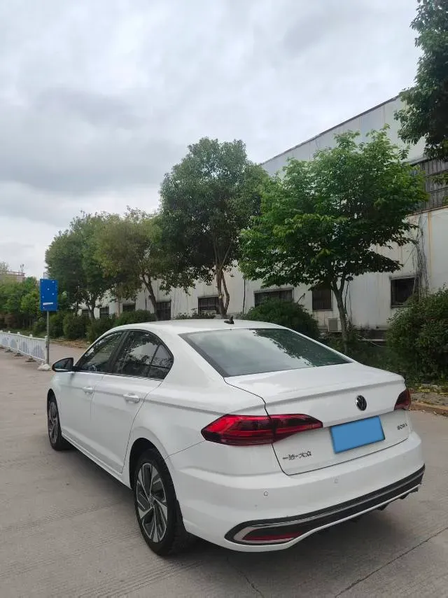 2025 Volkswagen Bora 1.2T 116HP L4 7DCT,autocango,china used car exporter,china ev exporter,chinese used car exporter,chinese used ev exporter