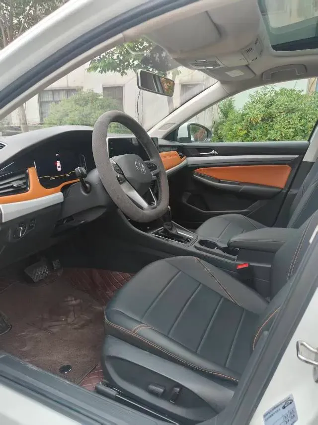 2025 Volkswagen Bora 1.2T 116HP L4 7DCT,autocango,china used car exporter,china ev exporter,chinese used car exporter,chinese used ev exporter