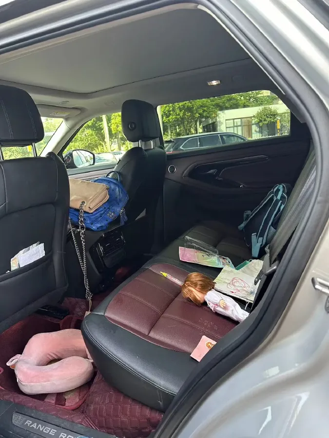 2023 Land Rover Range Rover Evoque 2.0T 249HP L4 9AT,autocango,china used car exporter,china ev exporter,chinese used car exporter,chinese used ev exporter