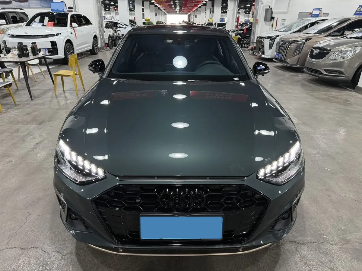 2024 Audi A4L 2.0T 190HP L4 7DCT,autocango,china used car exporter,china ev exporter,chinese used car exporter,chinese used ev exporter