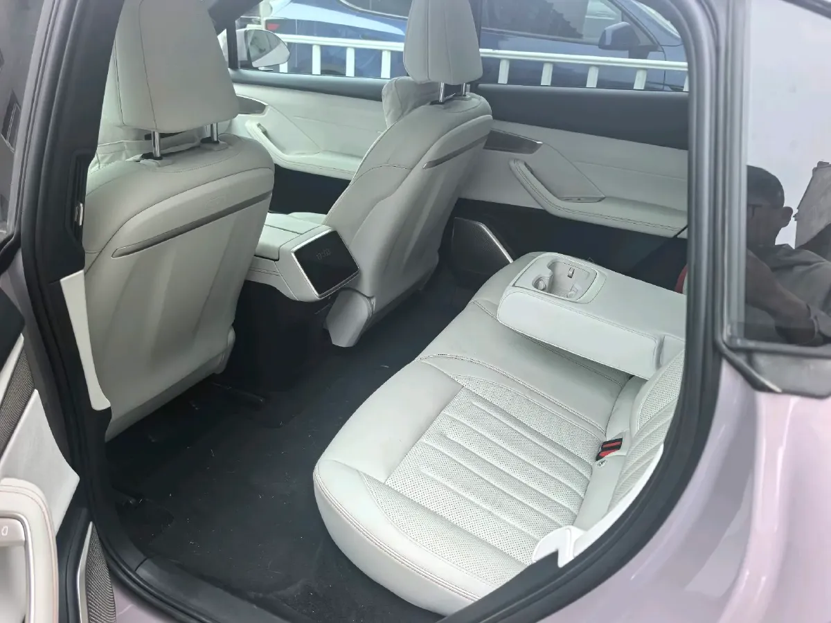 2024 ONVO L60 BEV 60KWH,autocango,china used car exporter,china ev exporter,chinese used car exporter,chinese used ev exporter