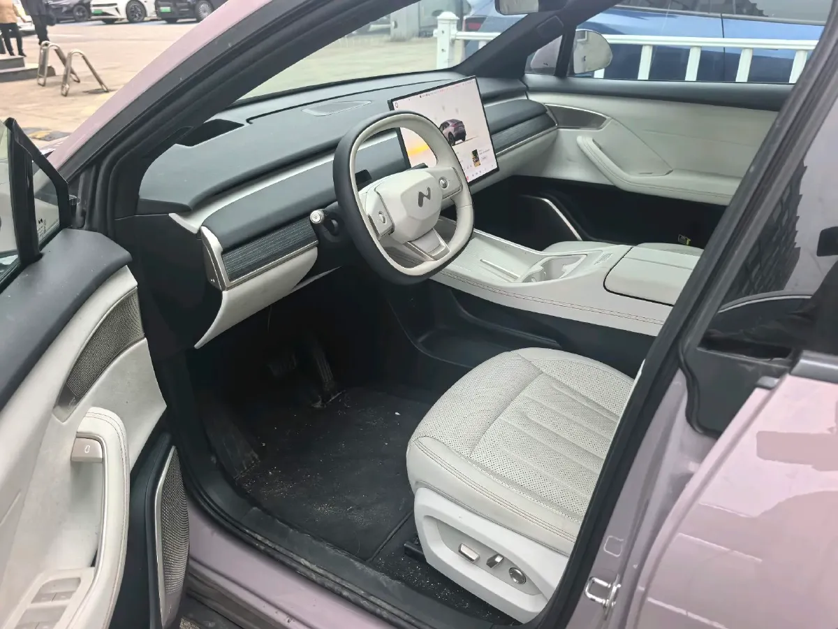 2024 ONVO L60 BEV 60KWH,autocango,china used car exporter,china ev exporter,chinese used car exporter,chinese used ev exporter