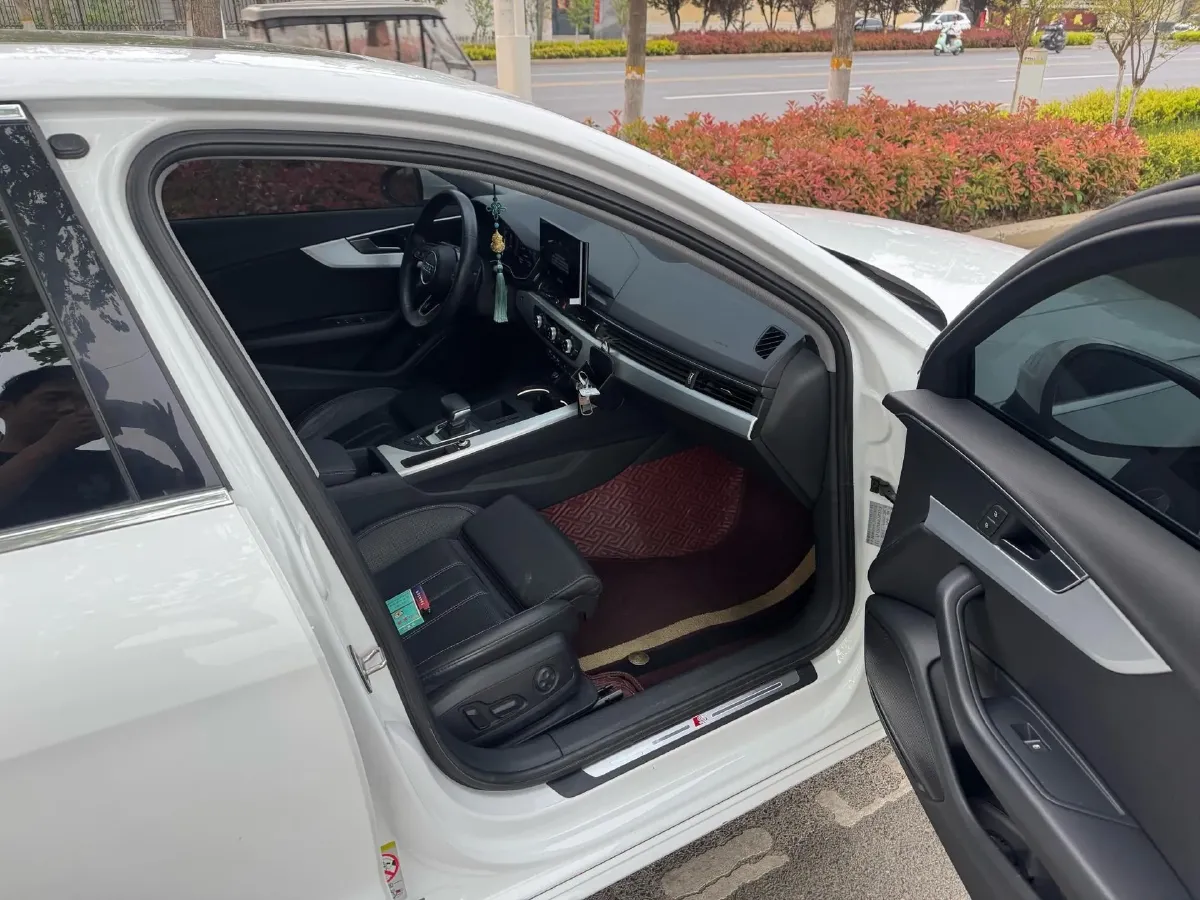 2020 Audi A4L 2.0T 150HP L4 7DCT,autocango,china used car exporter,china ev exporter,chinese used car exporter,chinese used ev exporter