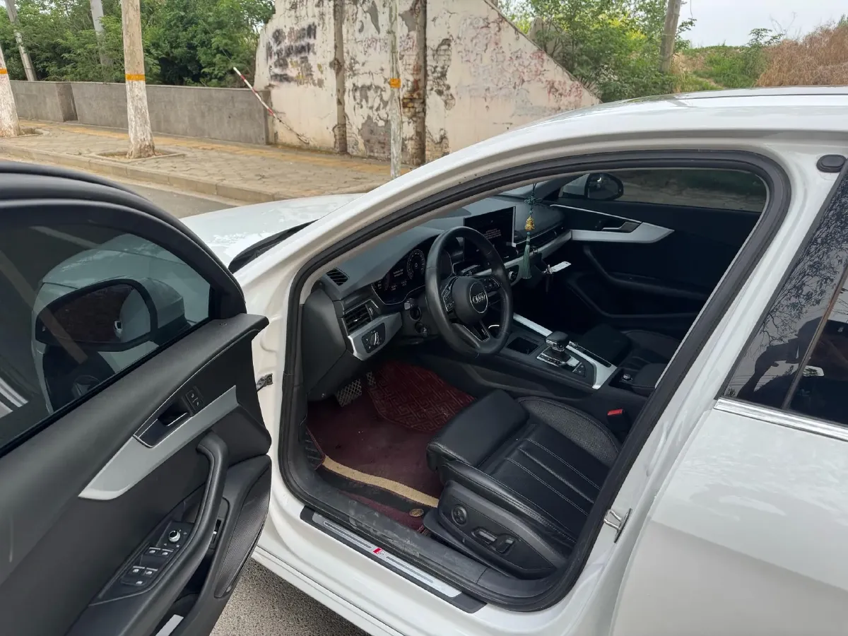 2020 Audi A4L 2.0T 150HP L4 7DCT,autocango,china used car exporter,china ev exporter,chinese used car exporter,chinese used ev exporter