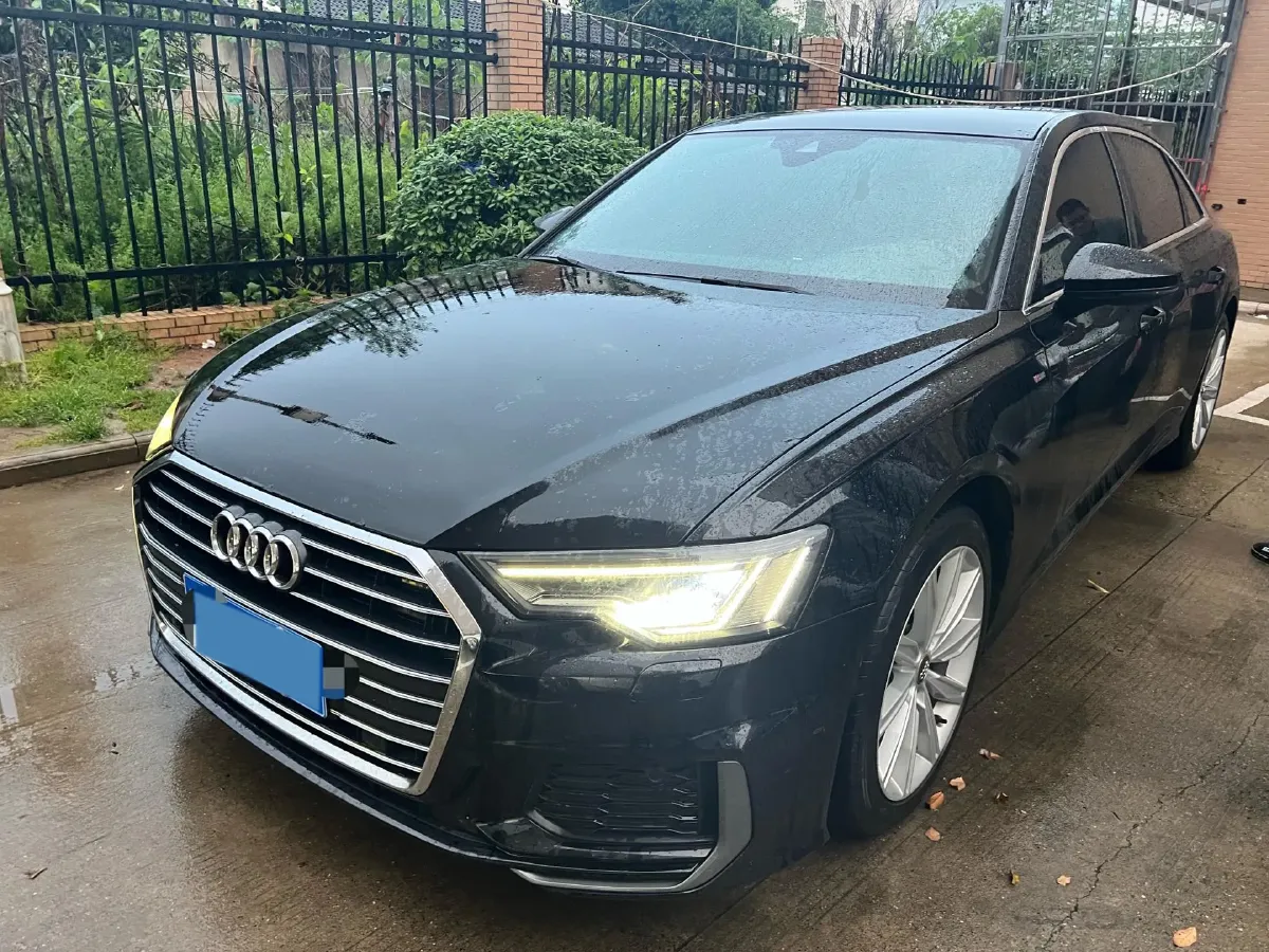 2020 Audi A6L 2.0T 224HP L4 7DCT,autocango,china used car exporter,china ev exporter,chinese used car exporter,chinese used ev exporter