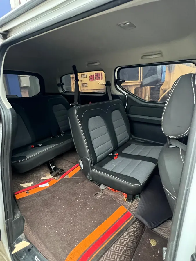 2021 WuLing ZhengChen 1.5T 147HP L4 6MT,autocango,china used car exporter,china ev exporter,chinese used car exporter,chinese used ev exporter