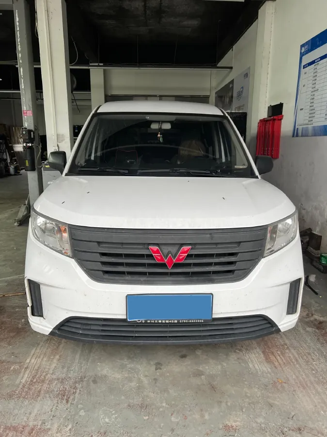 2021 WuLing ZhengChen 1.5T 147HP L4 6MT,autocango,china used car exporter,china ev exporter,chinese used car exporter,chinese used ev exporter