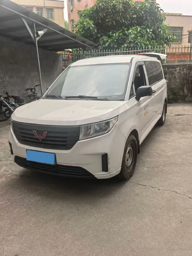 2021 WuLing ZhengChen 1.5T 147HP L4 6MT,autocango,china used car exporter,china ev exporter,chinese used car exporter,chinese used ev exporter