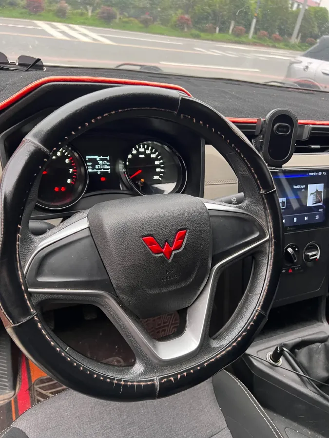 2021 WuLing ZhengChen 1.5T 147HP L4 6MT,autocango,china used car exporter,china ev exporter,chinese used car exporter,chinese used ev exporter