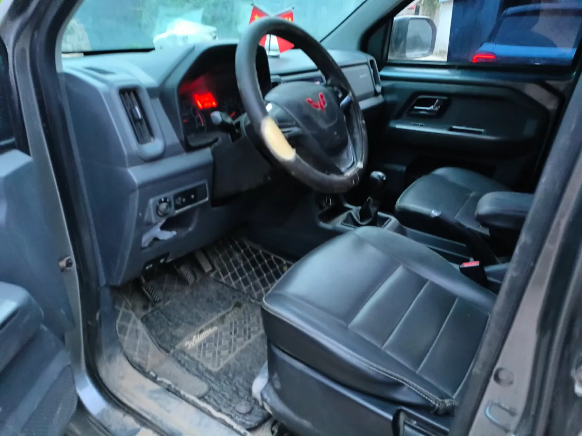 2021 WuLing ZhentTu 1.5L 99HP L4 5MT,autocango,china used car exporter,china ev exporter,chinese used car exporter,chinese used ev exporter