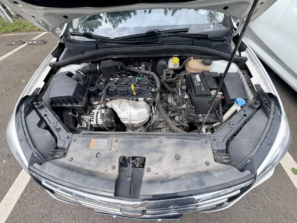 2020 Roewe i5 1.5L 120HP L4 CVT,autocango,china used car exporter,china ev exporter,chinese used car exporter,chinese used ev exporter