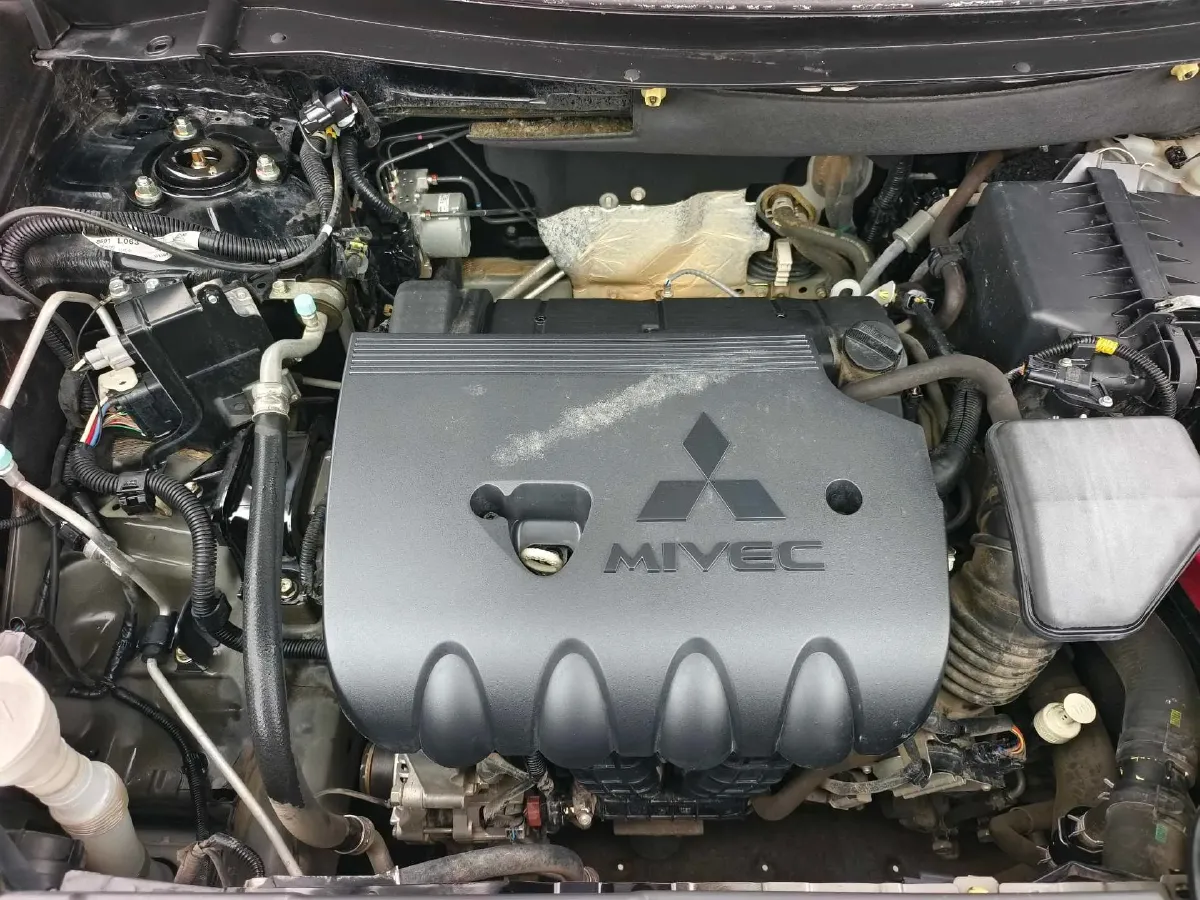 2019 Mitsubishi Outlander 2.0L 166HP L4 CVT,autocango,china used car exporter,china ev exporter,chinese used car exporter,chinese used ev exporter