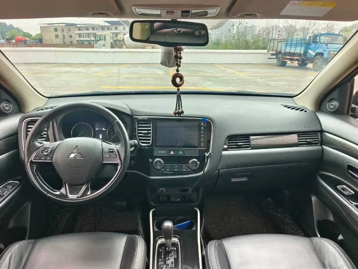 2019 Mitsubishi Outlander 2.0L 166HP L4 CVT,autocango,china used car exporter,china ev exporter,chinese used car exporter,chinese used ev exporter