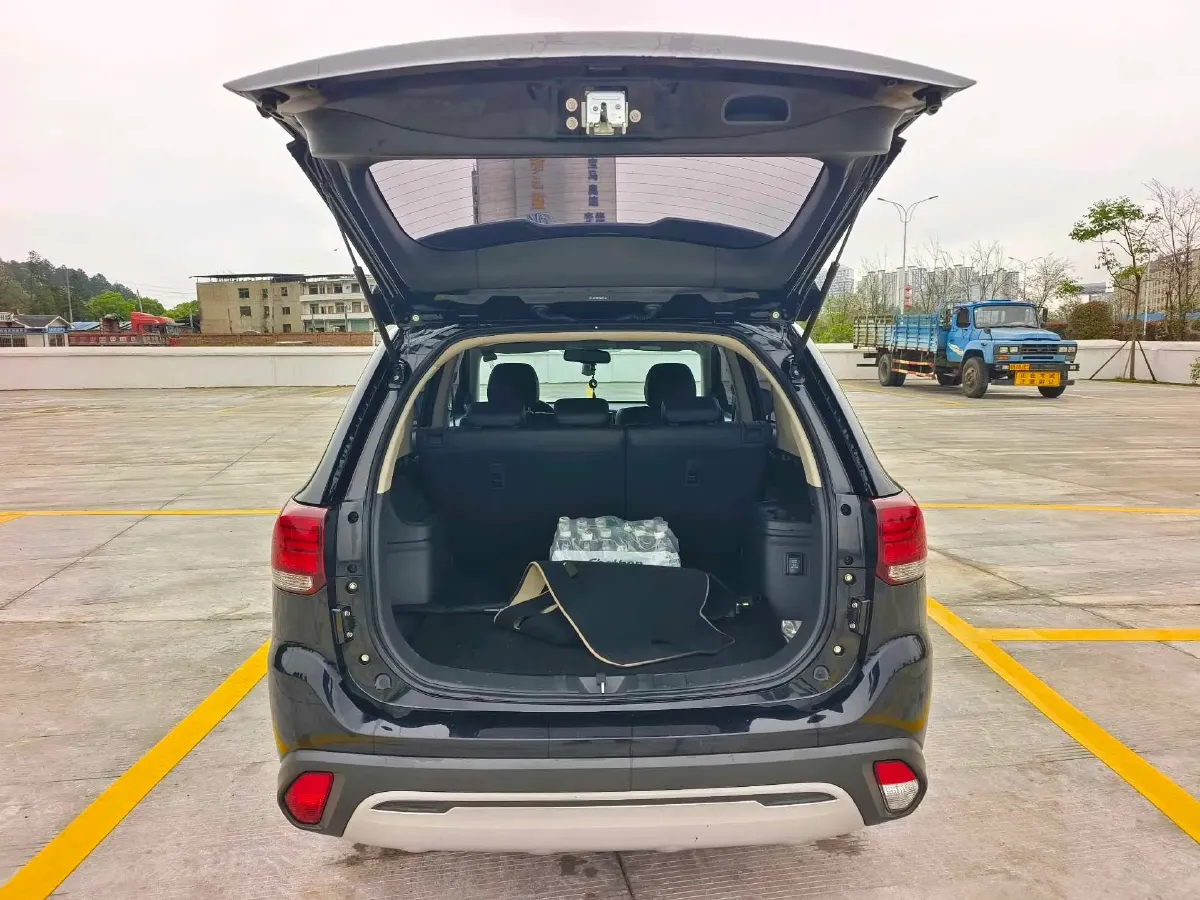 2019 Mitsubishi Outlander 2.0L 166HP L4 CVT,autocango,china used car exporter,china ev exporter,chinese used car exporter,chinese used ev exporter