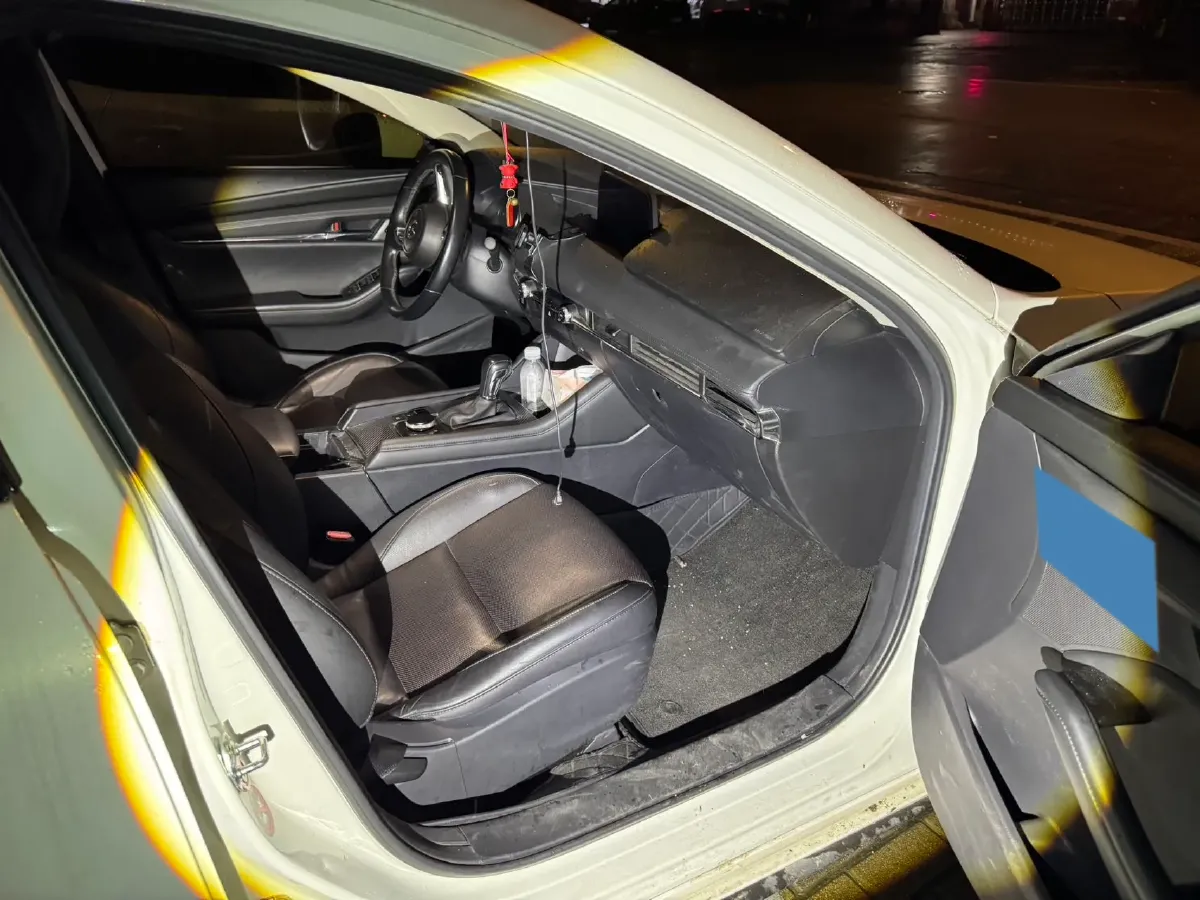 2021 Mazda 3 Axela 2.0L 158HP L4 6AT,autocango,china used car exporter,china ev exporter,chinese used car exporter,chinese used ev exporter