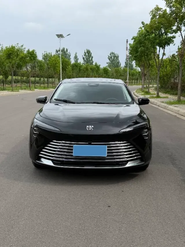 2025 Buick Larcosse 2.0T 237HP L4 9AT,autocango,china used car exporter,china ev exporter,chinese used car exporter,chinese used ev exporter