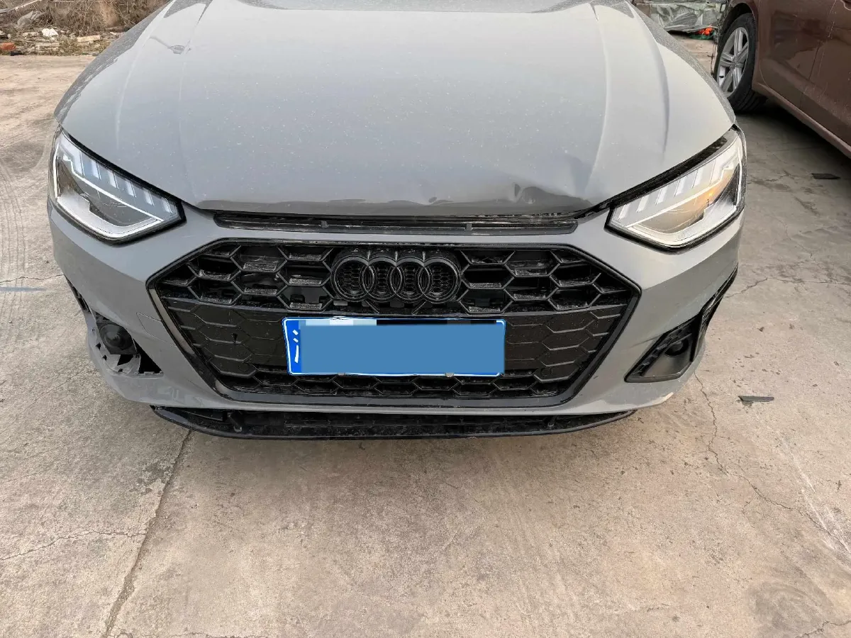 2025 Audi A4L 2.0T 190HP L4 7DCT,autocango,china used car exporter,china ev exporter,chinese used car exporter,chinese used ev exporter