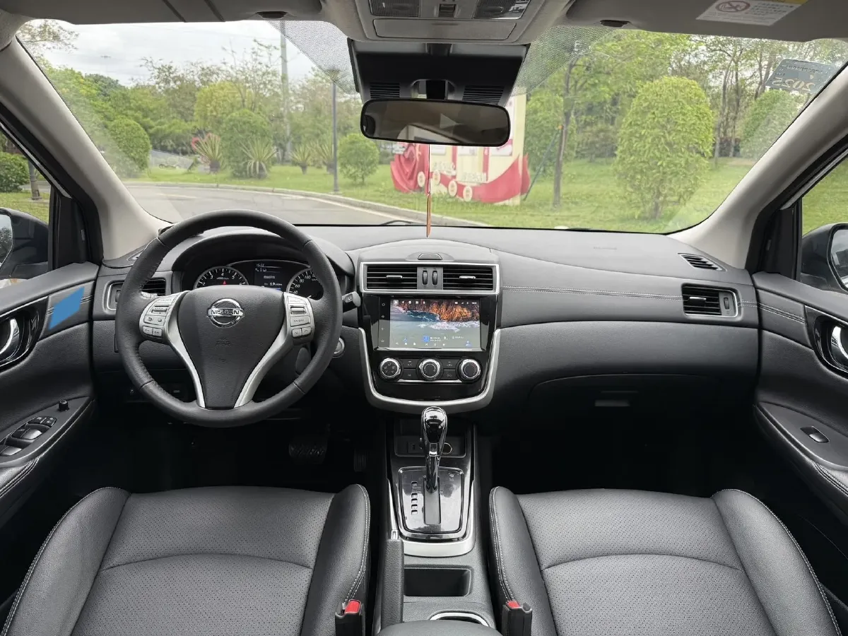 2021 Nissan Tiida 1.6L 122HP L4 CVT,autocango,china used car exporter,china ev exporter,chinese used car exporter,chinese used ev exporter