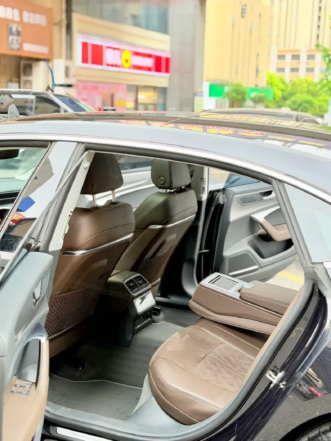 2022 Jeep Wrangler 2.0T 266HP L4 8AT,autocango,china used car exporter,china ev exporter,chinese used car exporter,chinese used ev exporter