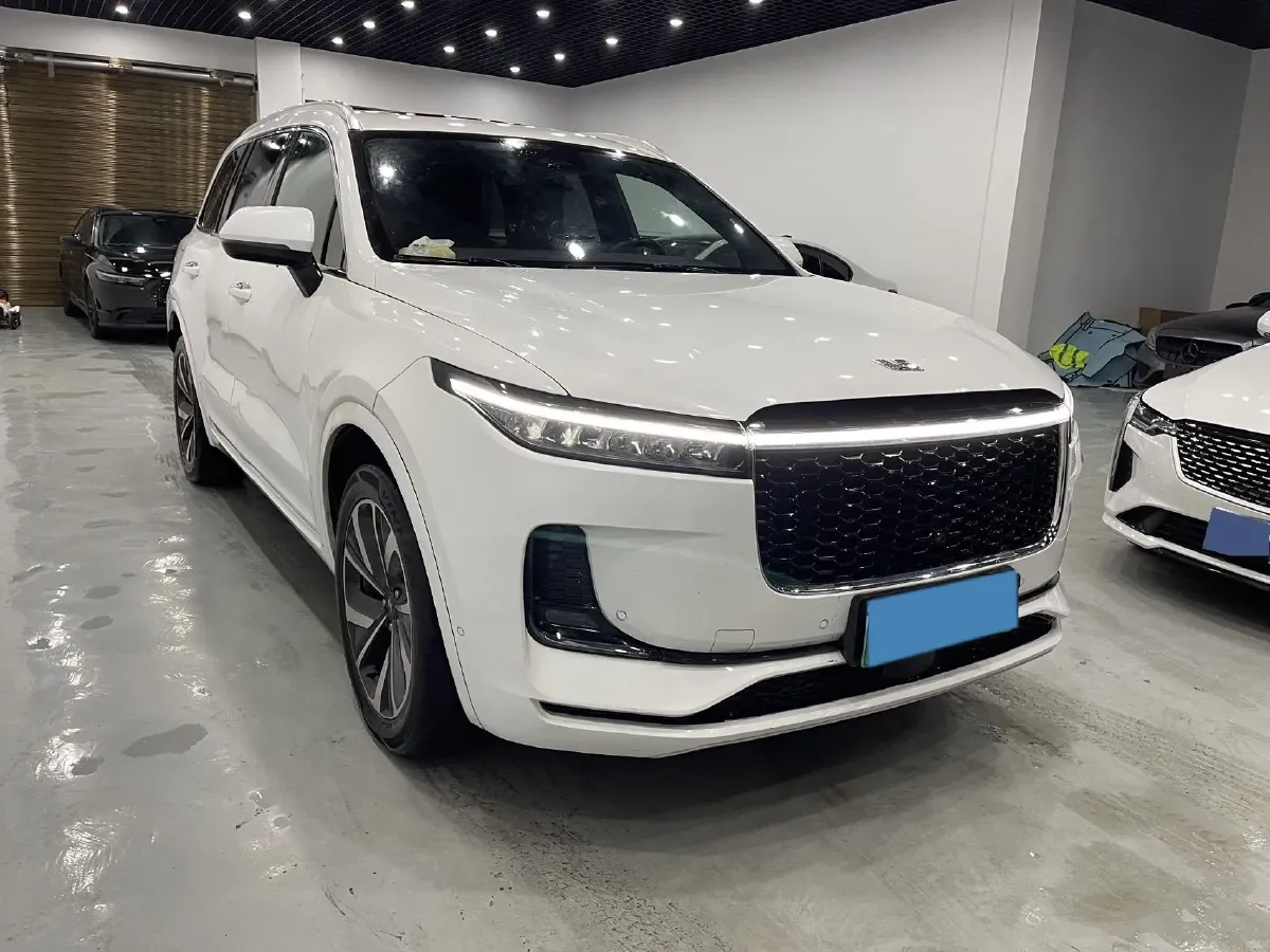 2021 Li ONE Range Extended 131HP REEV 40.5KWH,autocango,china used car exporter,china ev exporter,chinese used car exporter,chinese used ev exporter