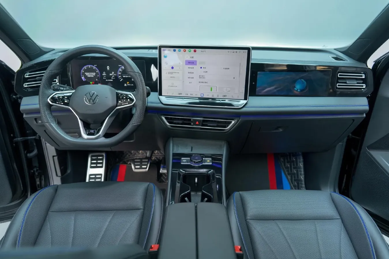 2025 Volkswagen Tiguan L 2.0T 220HP L4 7DCT,autocango,china used car exporter,china ev exporter,chinese used car exporter,chinese used ev exporter